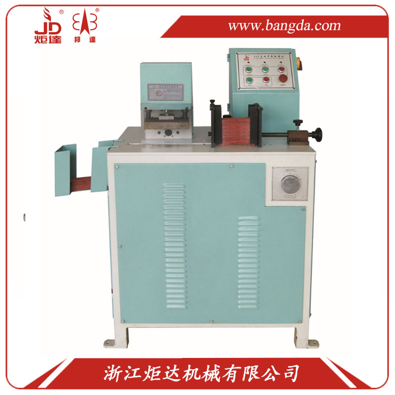 JD-826自動(dòng)中底銑槽機(jī)